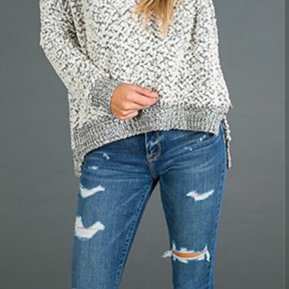 Oversized Super Soft! Popcorn Sweater-S/M-NWOT - Picture 5 of 6